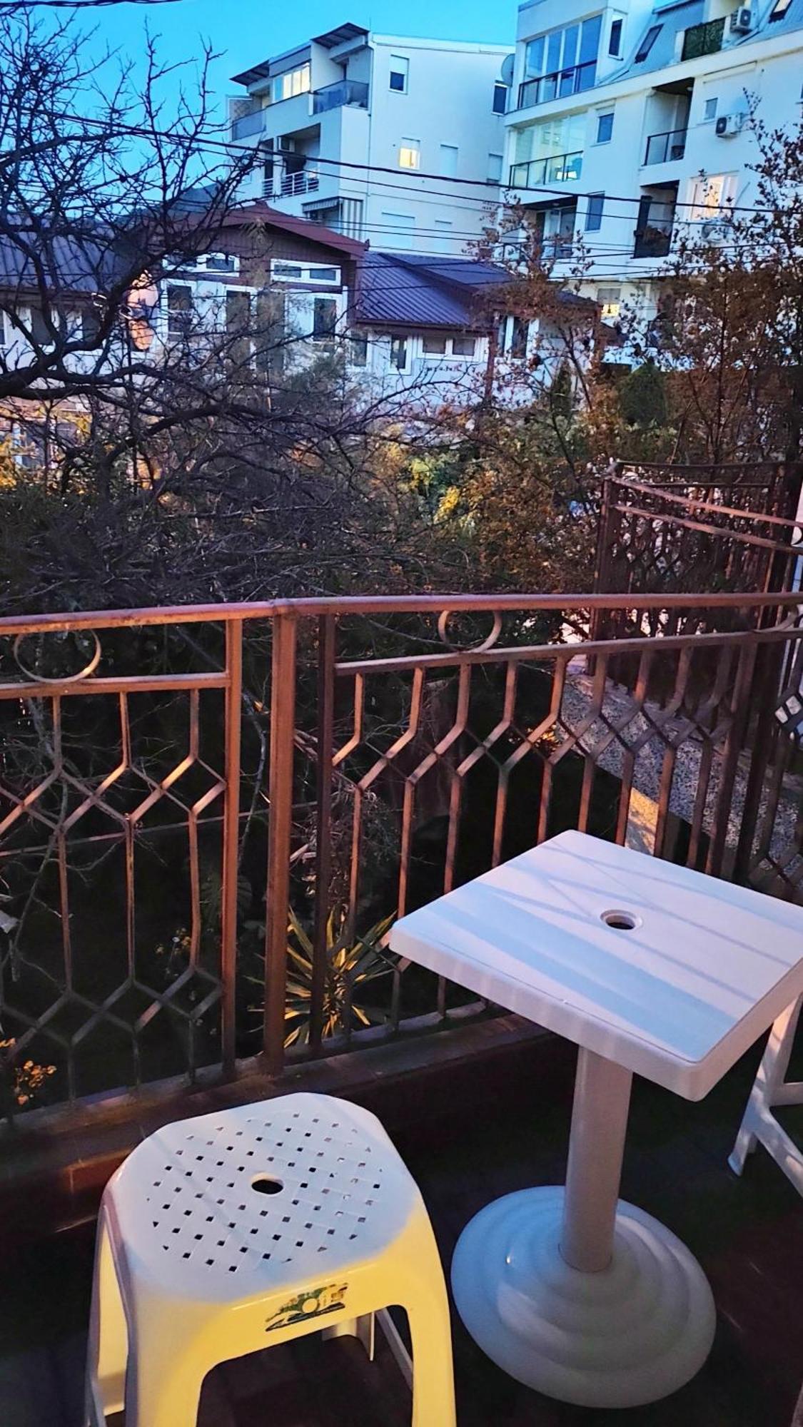 Digital Nomad Comfy Apartment,Foot Mountain Vodno And Millennium Cross,19 Min By Walk To Cener,Free Parking Skopje Kamer foto